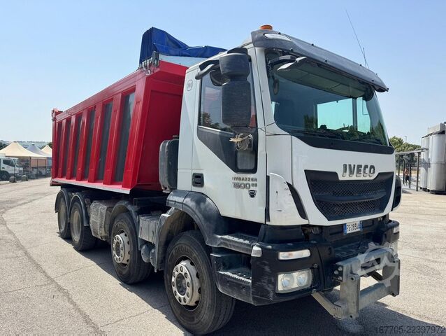 Camion benne à bras amovible Iveco TRAKKER 500
