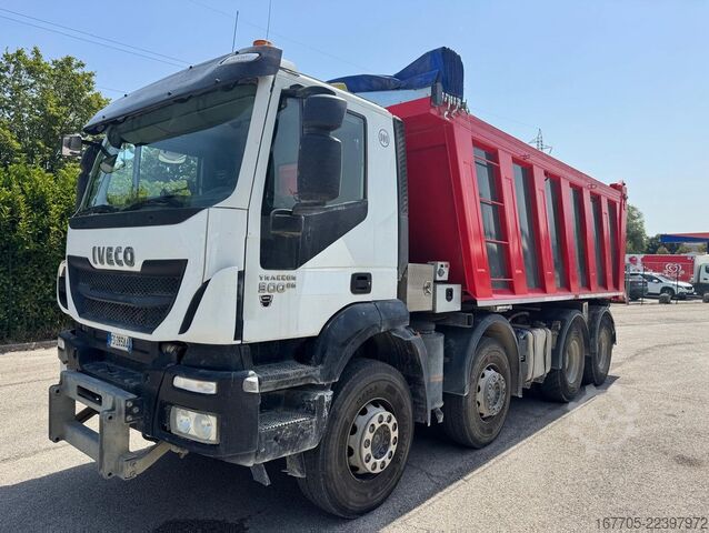 Camion benne à bras amovible Iveco TRAKKER 500