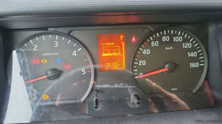 Kravas automobiļa uzkarināmā gaisa darba platforma Isoli PT200 on Nissan NT400
