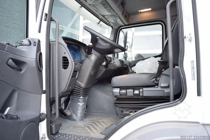 Khung xe có cabin lái Mercedes-Benz Atego 1725 4x4 Chassis Cabin (3 units)