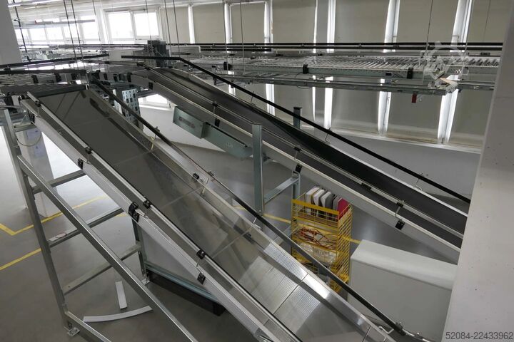 Paletizačná linka s robotmi KUKA KUKA Automatische Palettieranlage