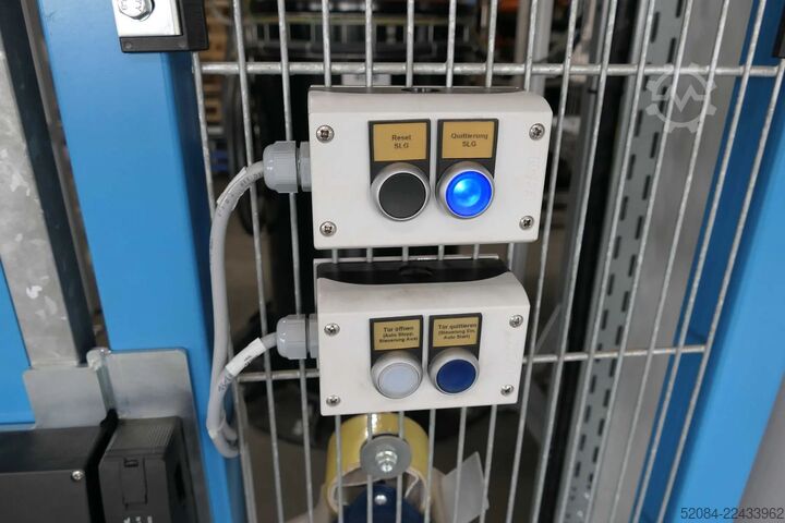 Paletizačná linka s robotmi KUKA KUKA Automatische Palettieranlage