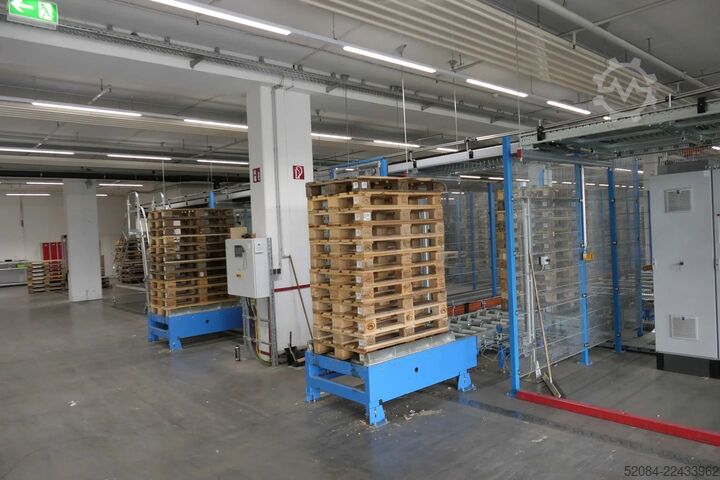Paletizačná linka s robotmi KUKA KUKA Automatische Palettieranlage