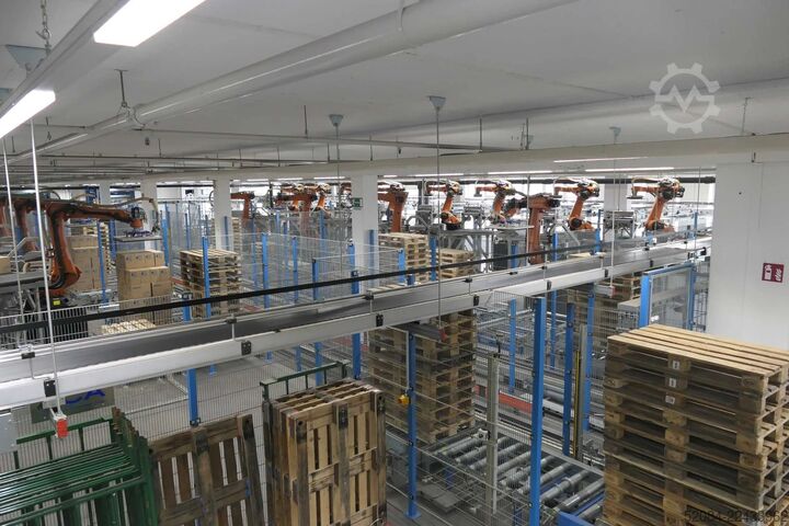 Paletizačná linka s robotmi KUKA KUKA Automatische Palettieranlage