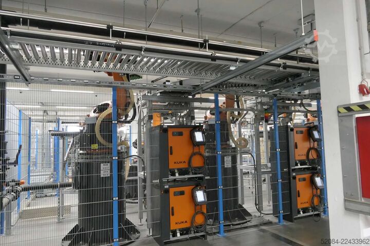 Paletizačná linka s robotmi KUKA KUKA Automatische Palettieranlage
