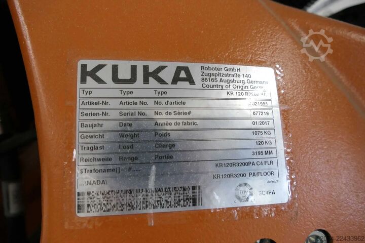 Paletizačná linka s robotmi KUKA KUKA Automatische Palettieranlage