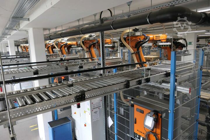 Paletizačná linka s robotmi KUKA KUKA Automatische Palettieranlage