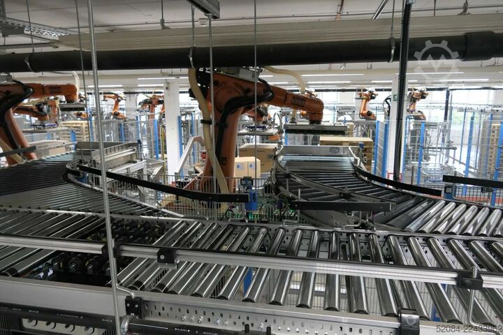 Paletizačná linka s robotmi KUKA KUKA Automatische Palettieranlage