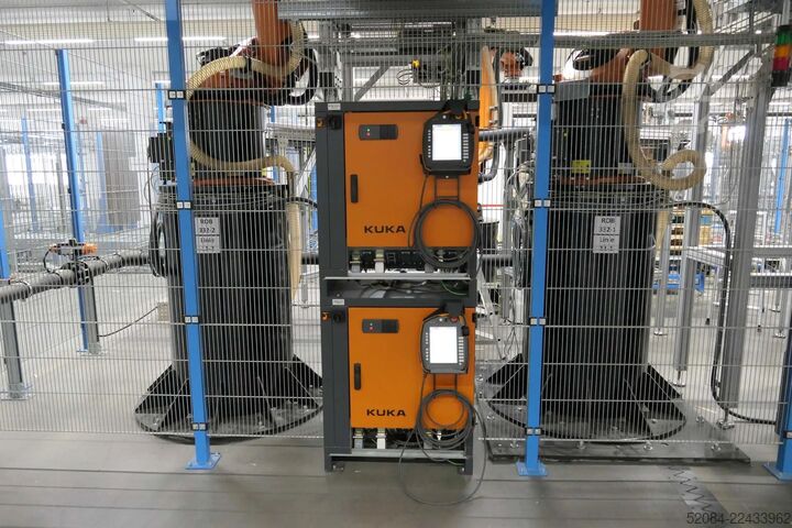 Paletizačná linka s robotmi KUKA KUKA Automatische Palettieranlage