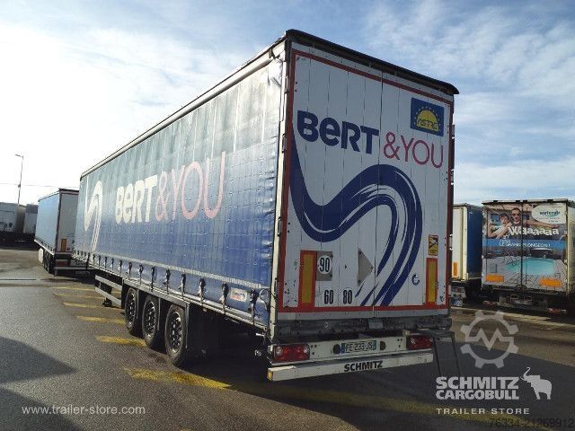 Open semitrailer with tarp Schmitz Cargobull Semitrailer Curtainsider Mega