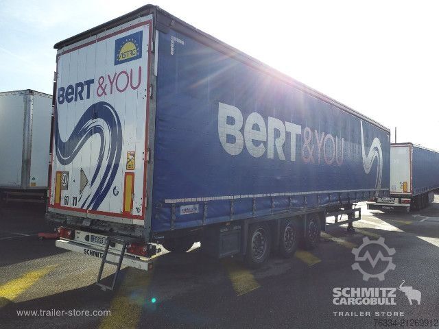Open semitrailer with tarp Schmitz Cargobull Semitrailer Curtainsider Mega