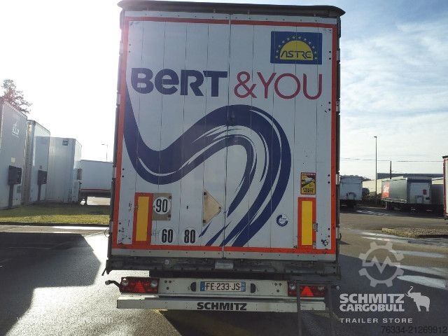 Open semitrailer with tarp Schmitz Cargobull Semitrailer Curtainsider Mega