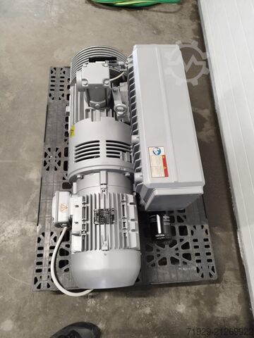 Busch Vacuum Pump RA 0302 D 5Z3 CWXZ Busch RA 0302 D 5Z3 CWXZ
