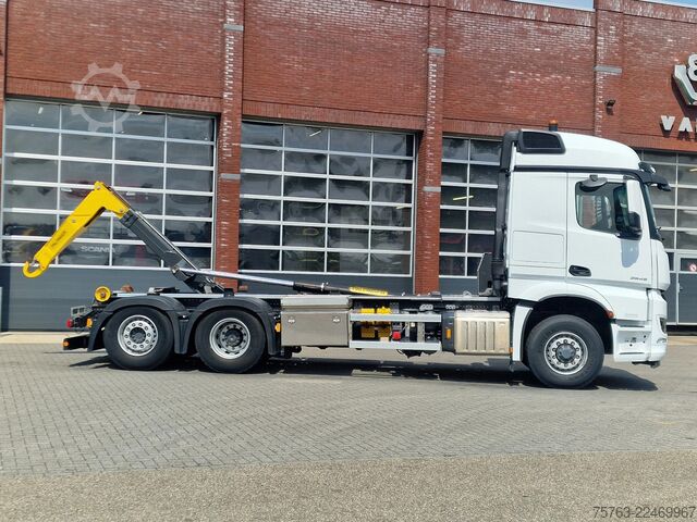 Sistema de brazo de gancho Mercedes-Benz Arocs 2645 - retarder - hydro drive - palfinger...