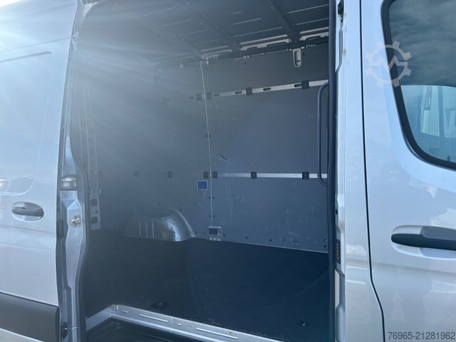 High top van MERCEDES-BENZ Sprinter 315 9G-TR HOCH+LANG KLIMA 3-SITZ KAMERA