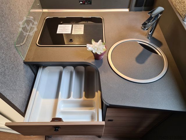 Integrirani avtodom DETHLEFFS Trend I 7057 EB *Pakete: Family+Chassis+Two*