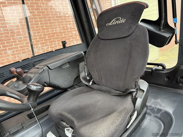 Električni 4 -kolesni viličar Linde E30HL-01/600