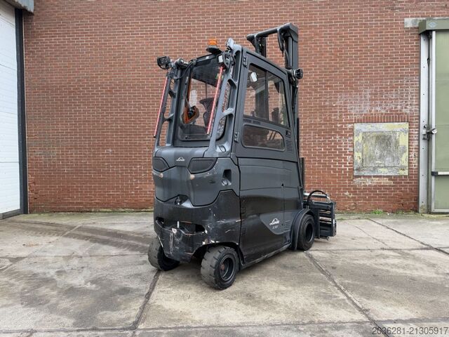 Električni 4 -kolesni viličar Linde E30HL-01/600