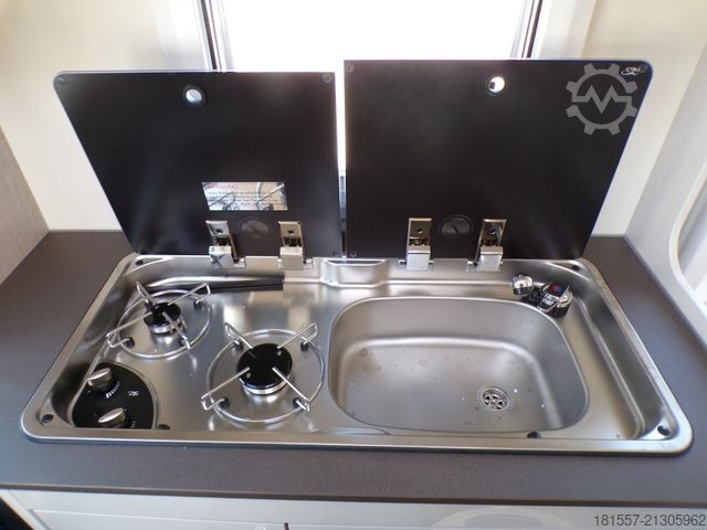 अर्ध-संयोजित कैम्पर BÜRSTNER Lineo T 700 Tageszulassung / Active, Xenon, Isof