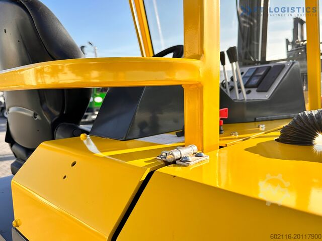 Carretilla elevadora de 4 vías Combilift CB3000 / FREE LIFT / NEW TIRES /LIKE NEW