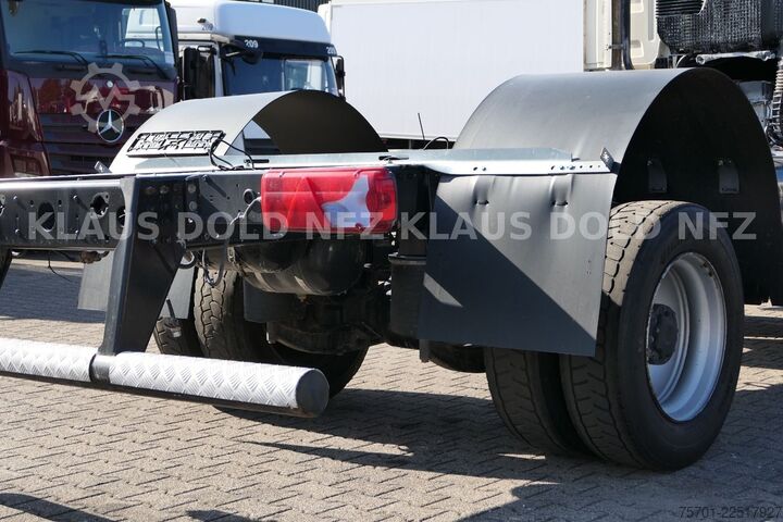แชสซีรถบรรทุก MAN TGM 13.290 Fahrgestell 4x4 Navi Euro 6