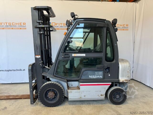 Diesel Forklift Nissan Y1D2A25Q