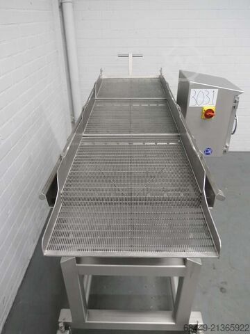 Δονητικές τροφοδοτικές αυλάκια, MultiShaker 450/160 GEA Trilgoot Type MultiShaker 450/1600