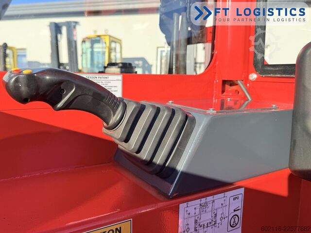 Empilhadeira multidirecional Combilift C3000GST TRIPLEX 8300 FREE-LIFT NEW TIRE