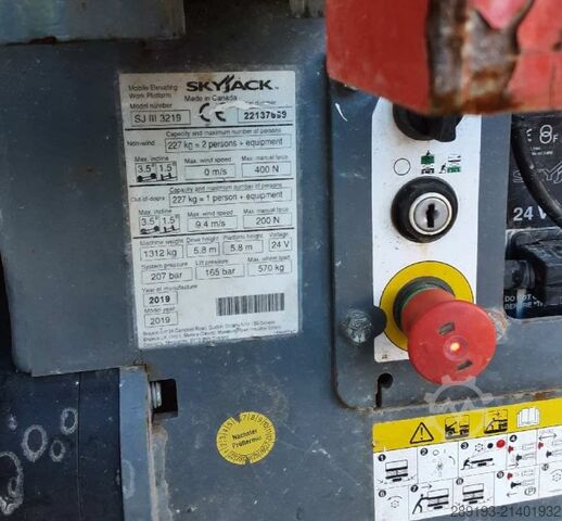 剪叉式升降机 Skyjack SJ III 3219 Elektro 7,79 m