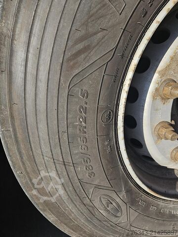 Otvorena poluprikolica sa ceradom Krone SD