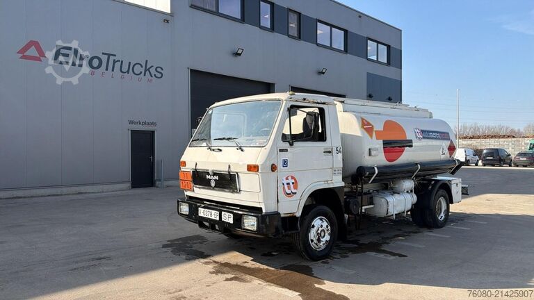 油罐车 MAN 10.153 (7410L / STEEL SUSP. / MANUAL PUMP / POM...