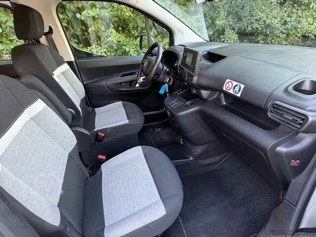 Mikroautobuss Citroën ë-Berlingo 136 FEEL M 2x Schiebetür Klima