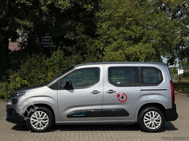 Mikroautobuss Citroën ë-Berlingo 136 FEEL M 2x Schiebetür Klima