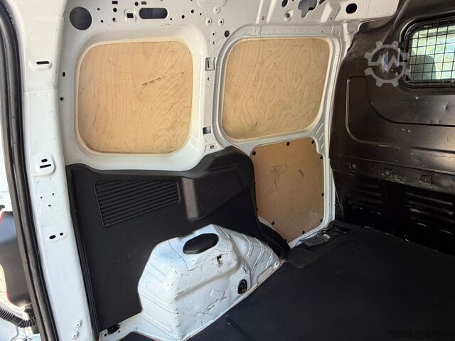 Mikroautobuss FORD Transit Courier 1.5 TdCi L1H1 Klima Ahk Kamera