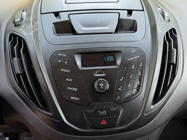 Slēgtais furgons FORD Transit Courier 1.5 TdCi L1H1 Klima Ahk Kamera