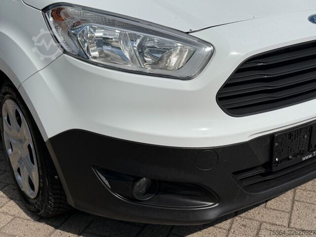 Slēgtais furgons FORD Transit Courier 1.5 TdCi L1H1 Klima Ahk Kamera