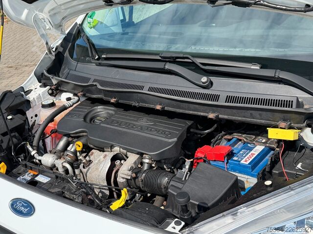 Slēgtais furgons FORD Transit Courier 1.5 TdCi L1H1 Klima Ahk Kamera
