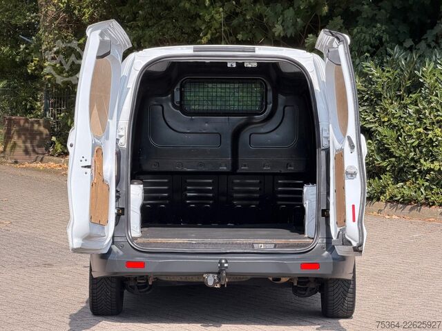 Slēgtais furgons FORD Transit Courier 1.5 TdCi L1H1 Klima Ahk Kamera