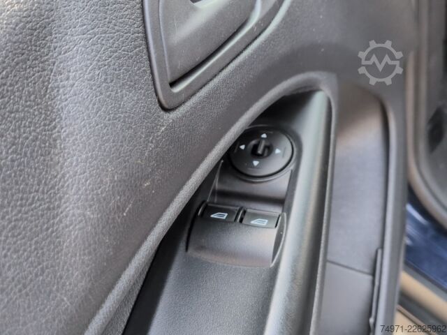 Furgoneta Ford Transit Connect Kasten L1 1.5D*AHK Klima Regale