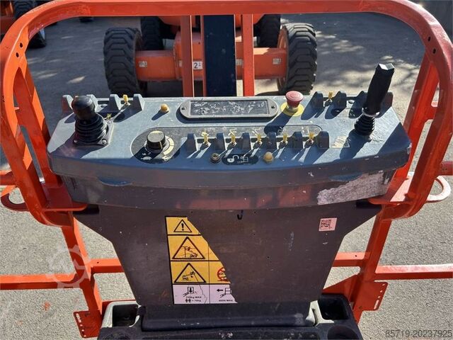Platformă de lucru telescopică articulată JLG 600 AJ (3218)