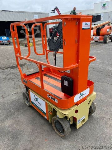 Schaarlift JLG 1230 ES (10150)