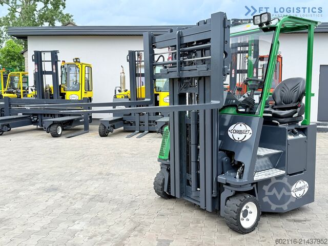 चार-तरफ़ा फोर्कलिफ्ट Combilift CB3000 / TRIPLEX 4900MM / FREE LIFT