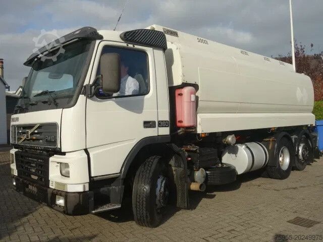 Camion-citerne Volvo FM 360 18000 LITER,MANUALPOMP,MANUALCOUNTER