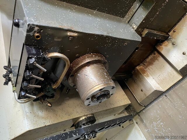 Vertical machining center HAAS UMC-750