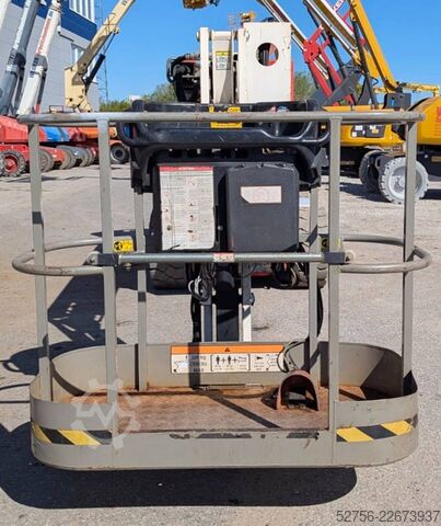 多関節伸縮式作業足場 Niftylift HR17NE