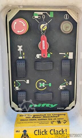 多関節伸縮式作業足場 Niftylift HR17NE