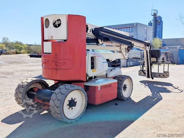 多関節伸縮式作業足場 Niftylift HR17NE