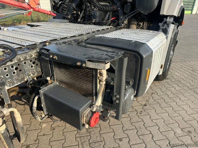 Đầu kéo tiêu chuẩn MERCEDES-BENZ Arocs 1851 4x4 HAD / Retarder