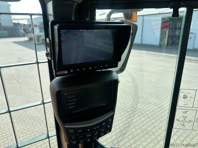 Máy xúc lật bánh lốp HYUNDAI HL 965