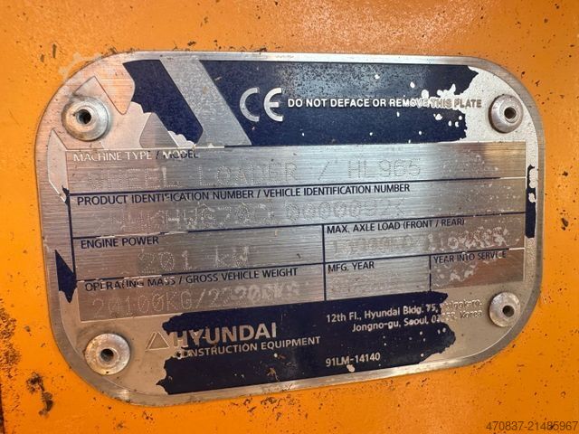 Máy xúc lật bánh lốp HYUNDAI HL 965